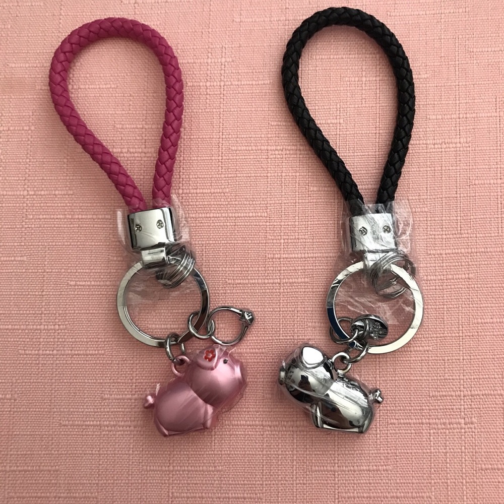 New couple keychain.They kiss when put together.